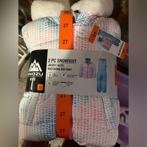 Brand new 2pc snowsuit, jacket with matching bib pant for toddler, size 2T SNOZU